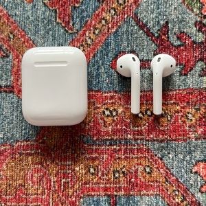 Apple AirPods 2nd Generation